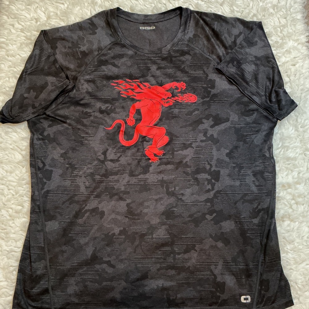 OGIO‎ Dragon Graphic Camo Performance T-Shirt Mens XL Gray Red Excellent Raglan